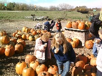 Natalie and Haven getting apple cider